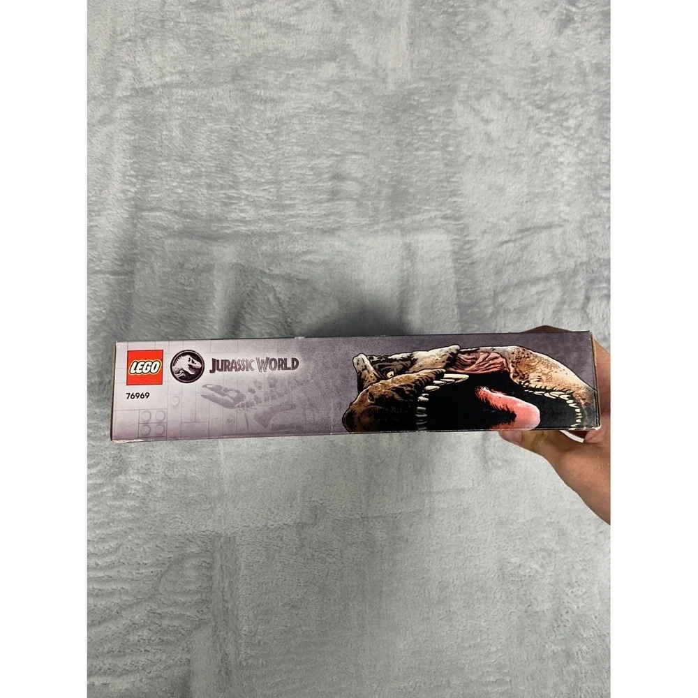 Lego 76969 Complete Set 468 Pieces Tan Plastic Includes Information Plaque - Picture 5 of 7